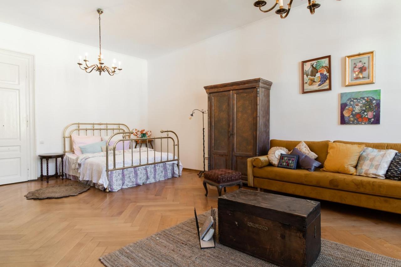 City Center Art Deco Apartment Брашов Екстер'єр фото